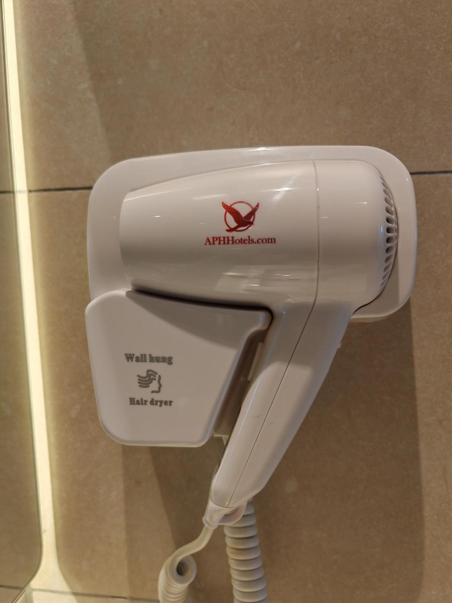 V Boutique Hotel 세렘반 외부 사진